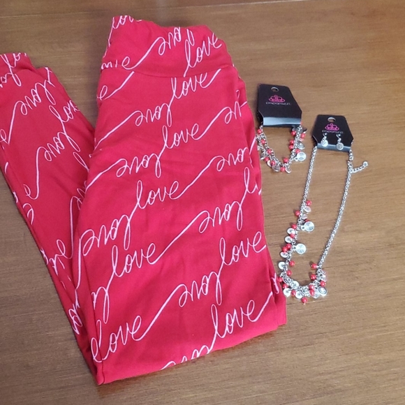 LuLaRoe Pants - ❤Lularoe❤ 'love' leggings with jewelry set